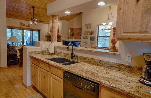 Torreon Cabin | Beautiful Cabin in Torreon`s Cardinal Landing