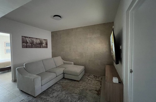 Juarez Municipality House | Beautiful clean house very close to the consulate!
