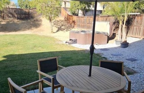 Menifee House | Beautiful home with Hot tub