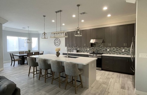Lake Havasu City House | Beautiful modern home with amazing backyard in the heart of Lake Havasu