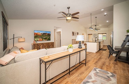 Yuma House | Beautiful Newly Remodeled Single Story 2Bdr 2Bath