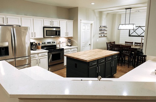 Crossriver House | Beautiful Remodeled Home with Heated Pool