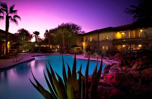 South Scottsdale Resort | Beautiful resort in the heart of it all!