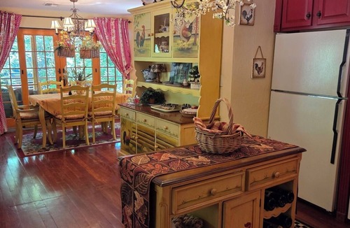 Christopher Creek Cabin | Beautiful Retreat on the Creek with Fireplace and Outdoor Spa