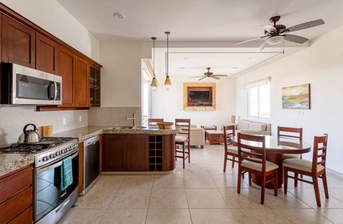 San Pedro Mixtepec Condo | Beautiful top floor Two Bedroom Oceanview