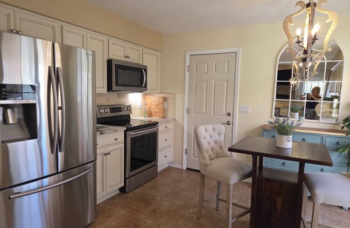 Horizon Heights House | Beautifully decorated single-level private townhome in the heart of Oro Valley.
