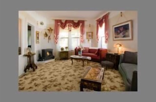 Jerome House | Beautifully Restored Victorian