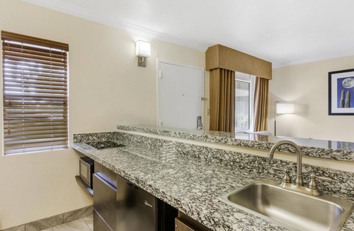 Casas Adobes Hotel | Best Western InnSuites Tucson Foothills Hotel & Suites