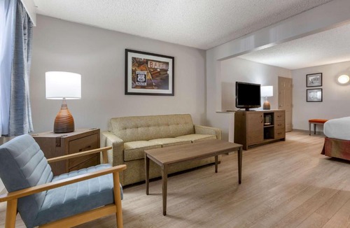 Kingman Hotel | Best Western Plus King's Inn and Suites