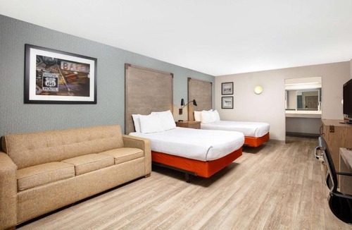 Kingman Hotel | Best Western Plus King's Inn and Suites