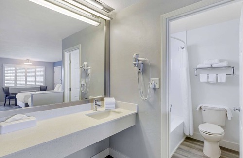 Gila Bend Hotel | Best Western Space Age Lodge