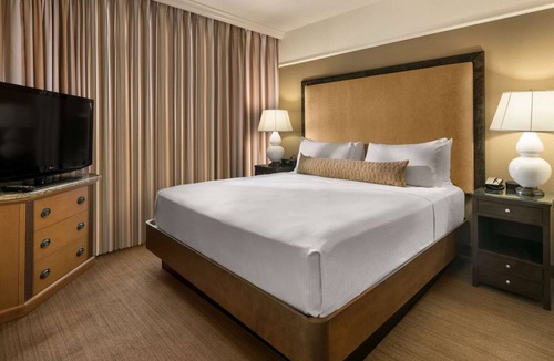 Gainey Village Villas Hotel | Better Choice For Your Vacation! 2 Modern Units, Free Parking, with Outdoor Pool
