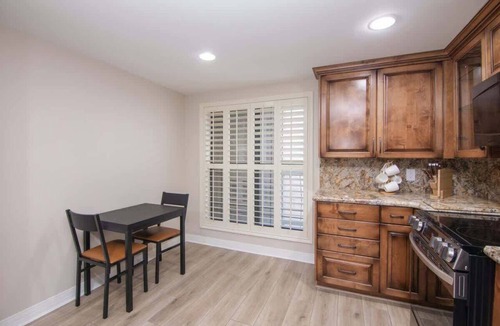 Camelback East Apartment | Biltmore Chic Condo by Golf Course & Hiking Trails