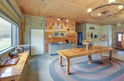 St. Regis Apartment | Black Diamond Guest Ranch Studio: Hike & Fish