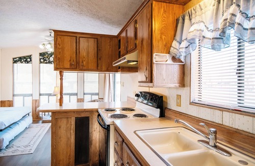 Parker Dam Apartment | Black Meadow Landing