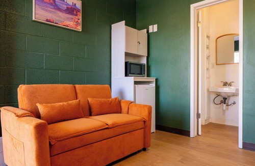 Parker Dam Apartment | Black Meadow Landing