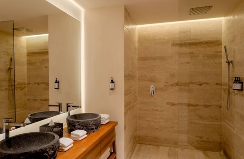 Tulum Hotel | Bloom Tulum | Two 1-BR 1 Queen | Near Parque Nacional Tulum