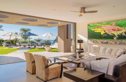 El Bledito Villa | Blue Sea Villa · Heated Pool, Hot Tub & Beach