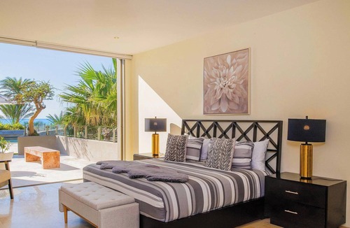 El Bledito Villa | Blue Sea Villa · Heated Pool, Hot Tub & Beach