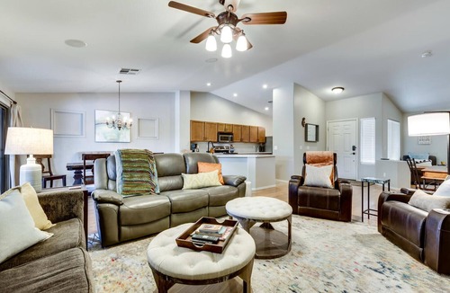 Ashton Ranch House | Blue skies, Lush Oasis, no overlooking neighbours