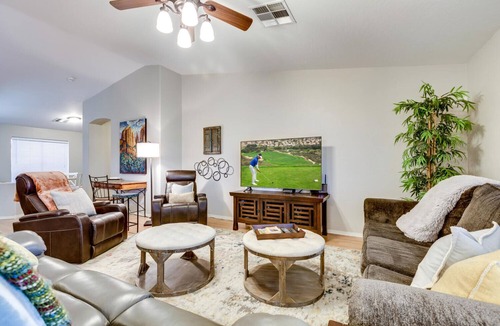 Ashton Ranch House | Blue skies, Lush Oasis, no overlooking neighbours
