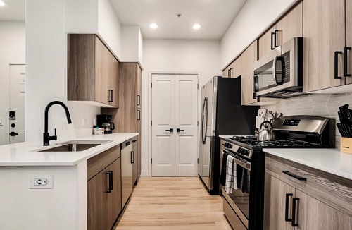 Glendale Sports and Entertainment District Apartment | Boulevard Stays Chic 1BR Near Stadium Pool Access, Gym & Free Parking