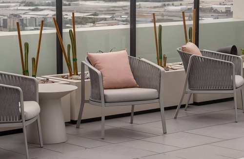 Evans Churchill Apartment | Boulevard Stays Scenic Studio Escape with Pool & Gym Access