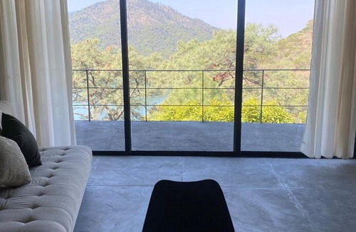 El Santuario Apartment | Boutique Loft – Spectacular View – Lake – Mountain