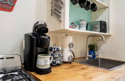Iron Horse Historic District Apartment | Breezy 1BR Retreat Walk to UofA
