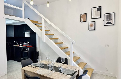 Menton Apartment | Bright and modern flat next to the sea