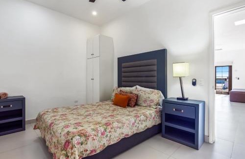La Paloma House | Bright Dog-Friendly Suite with Kitchenette, Heated Outdoor Pool, Hot Tub, Patio