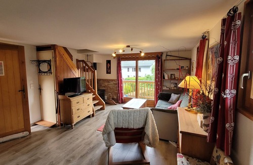 Servoz Apartment | Bright duplex apartment with terrace