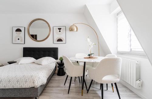 Deauville City Centre House | Bright Studio 3P – Close to Deauville Beach