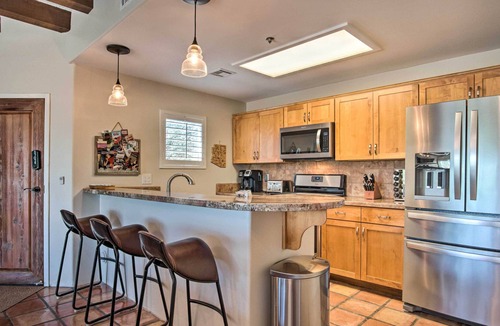 Starr Pass House | Bright Tucson Townhome, Golf Course On-Site!