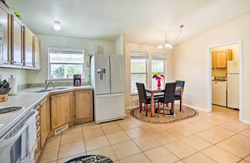 Fortuna Foothills Cottage | Bright Yuma Home w/Spacious Yard & Patio!