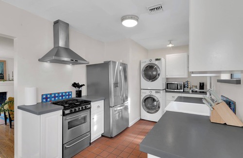 Armory Park House | Bungalow + Casita With Private Patios Near Downtown/U of A