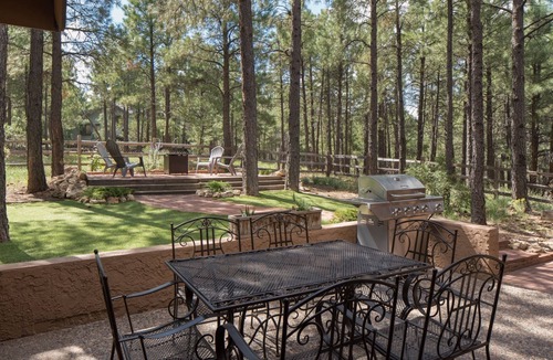 Flagstaff Cabin | Burning Tree Lodge - Forest Views, Fire Pit, AC | Pet and Family Friendly