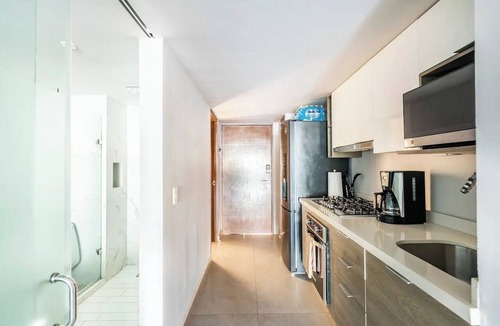 Las Glorias Apartment | C- Signature Luxory Beach Front Condo Harbor171