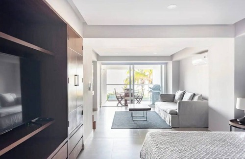 Las Glorias Apartment | C- Signature Luxory Beach Front Condo Harbor171