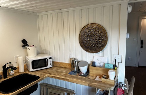 Pinetop Hotel | Cabin 3 "1800s Milkhouse"