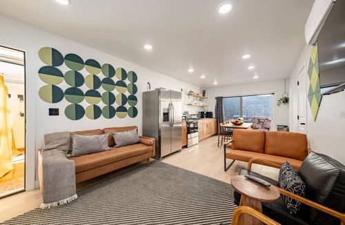 Glendale House | Cabin & Dome Retreat Between Zion & Bryce | EV | Stunning Views & Stars