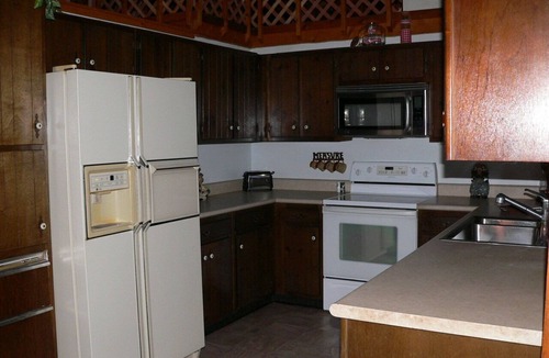 Pine Cabin | Cabin Getaway with Beautiful Views and Sleep with Elk