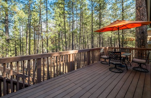 Munds Park House | Cabin w/Rustic Charm, Modern Perks & Pine Views