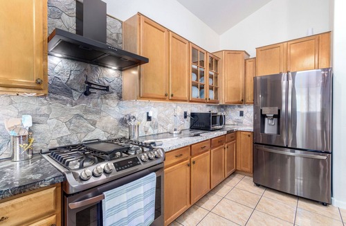 Rio Crossing House | Cactus House: 5BR Family Fun Hub