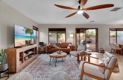 Green Valley House | Cactus Retreat Pool Fire Pit Pet Friendly