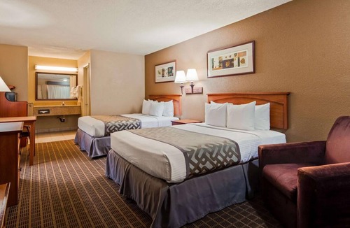 Cajon Junction Hotel | Cajon Pass Inn