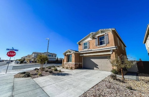 Victorville House | California 3-Bedroom Desert Escape