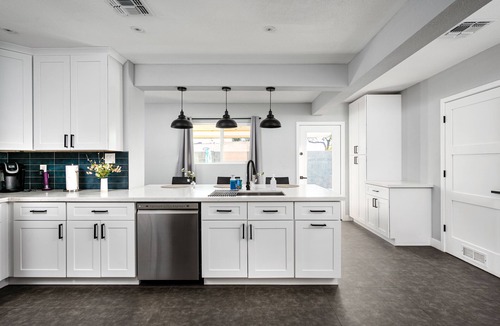 Village Grove House | Cambridge by Porter | Modern Home w/Heated Pool Near El Dorado Park in Scottsdale