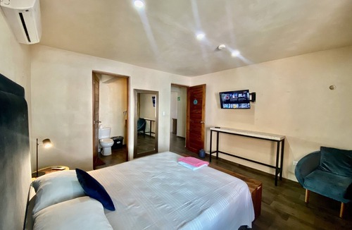 Downtown Cancun Hotel | Cancun hotel downtown, private bedrooms with private bathroom, shared pool