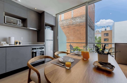 Reforma Apartment | Capitalia | Sunset Dining & Rooftop Moments